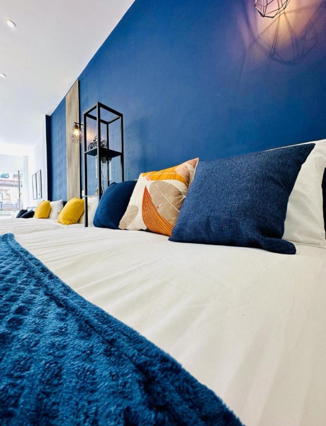 High Standard Central Studios Perfect For Tourists! Londra Esterno foto